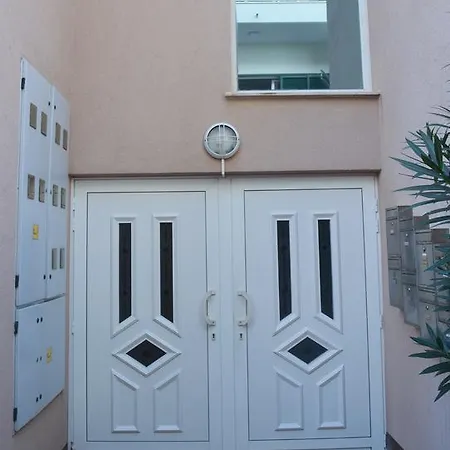 Red Apartment Trogir